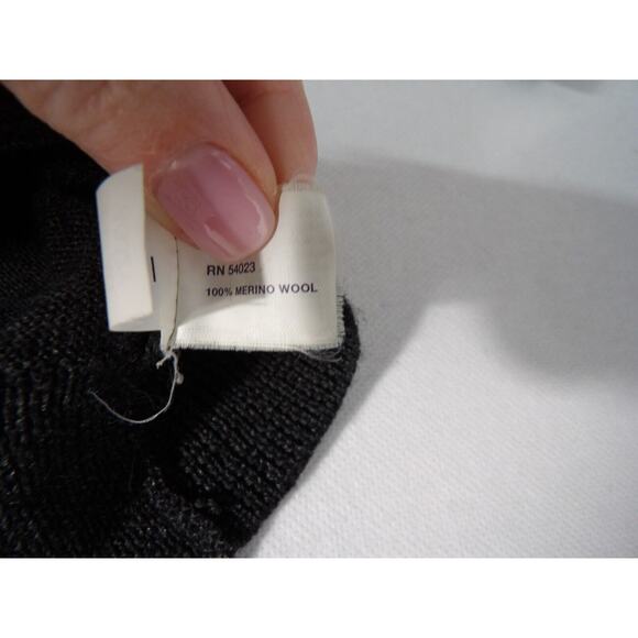 Gap Mens XL Merino Wool Sweater Dark Gray Pullover V Neck Grandpa Dad Core Fishe - Picture 4 of 8